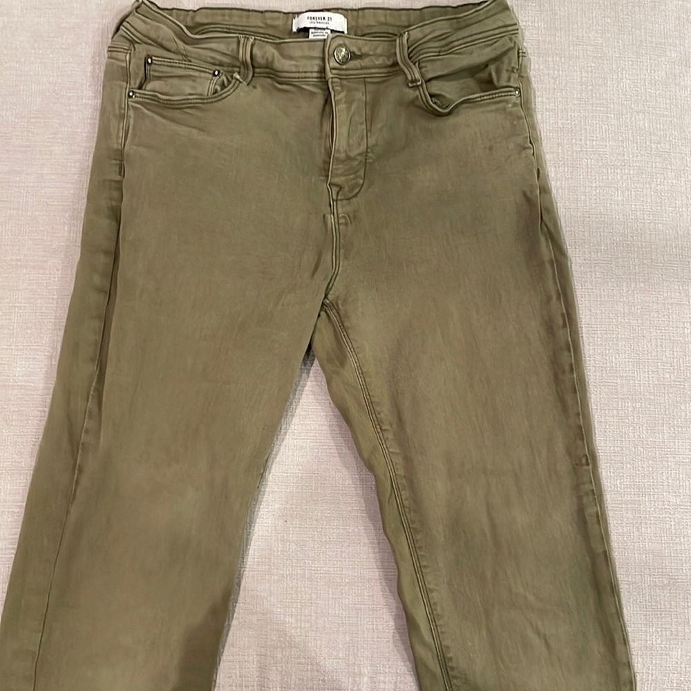 Forever 21 stretch mid rise, skinny jeans